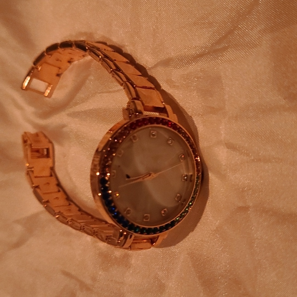 Watch - Picture 2 of 3